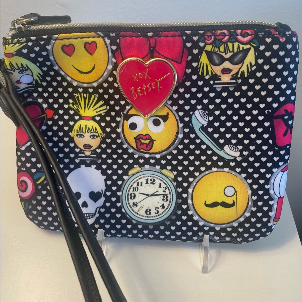 Betsy Johnson Wristlet with Emoji Faces and Heart Medallion - Picture 4 of 8